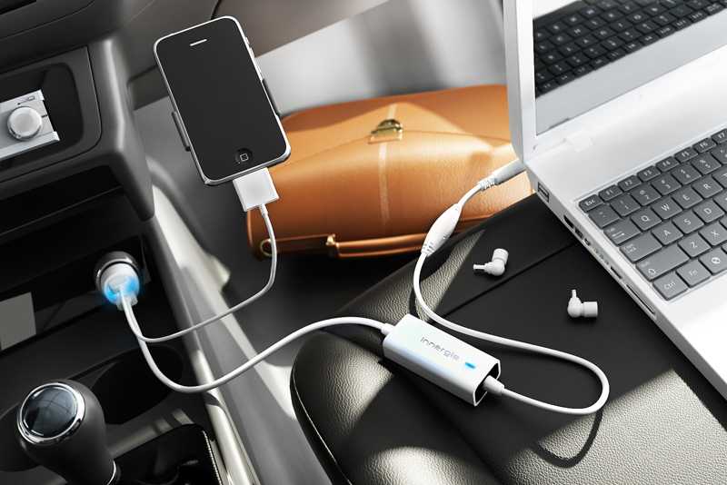 Можно зарядить ноутбук через usb. Зарядка телефона и ноутбука. Гаджеты для ноутбука. Зарядка компьютера от машины. Зарядка телефона от ноутбука.